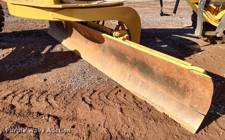 image for item DR6794 2006 Caterpillar 140H  motor grader