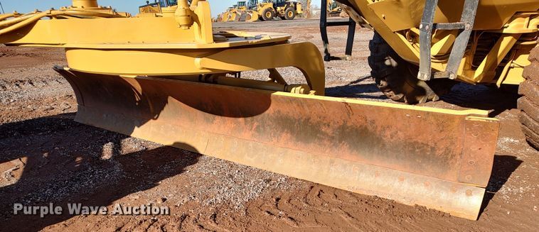 image for item DR6794 2006 Caterpillar 140H  motor grader