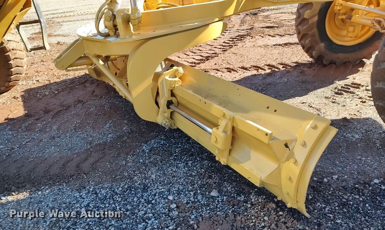 image for item DR6794 2006 Caterpillar 140H  motor grader
