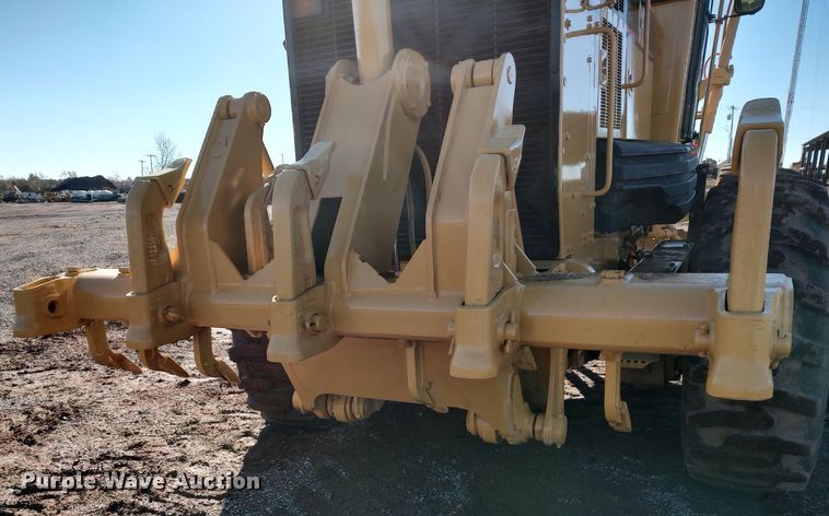 image for item DR6794 2006 Caterpillar 140H  motor grader