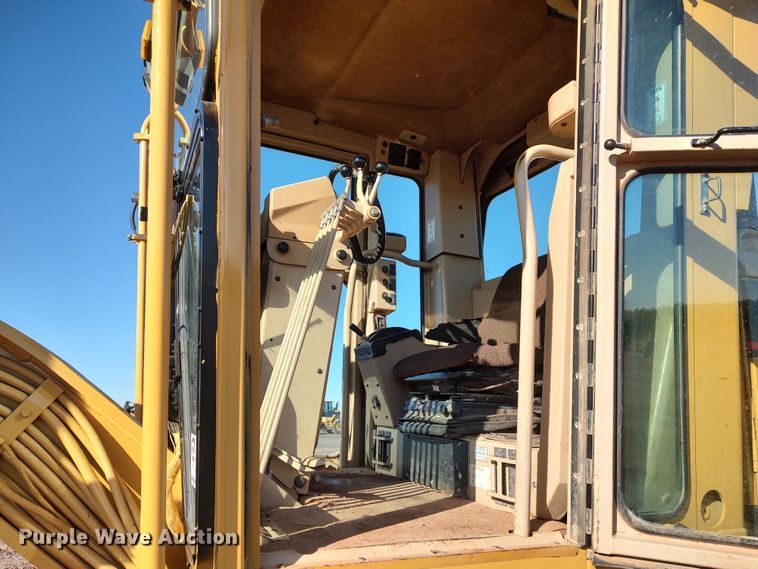 image for item DR6794 2006 Caterpillar 140H  motor grader