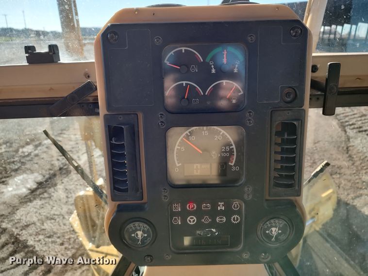 image for item DR6794 2006 Caterpillar 140H  motor grader