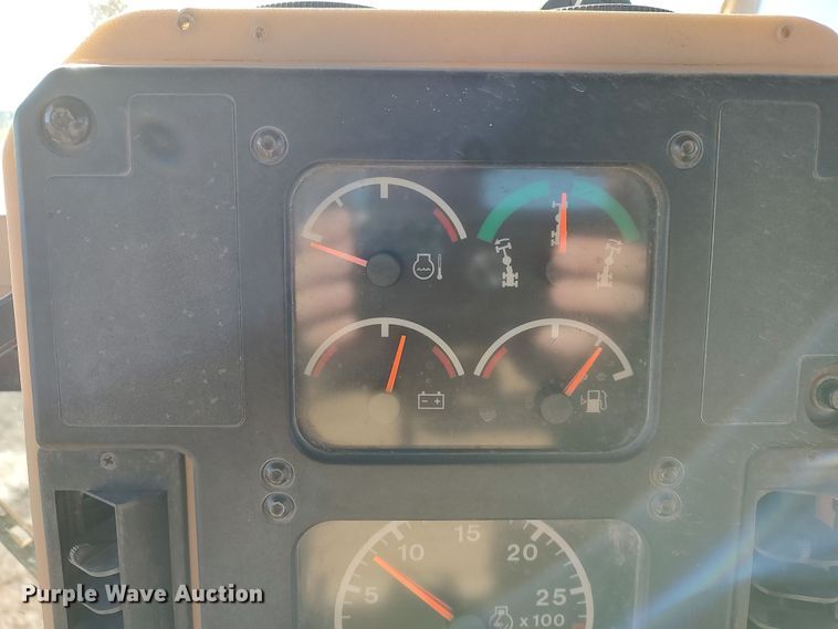 image for item DR6794 2006 Caterpillar 140H  motor grader