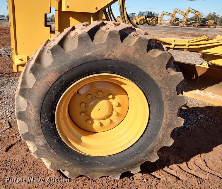 image for item DR6794 2006 Caterpillar 140H  motor grader