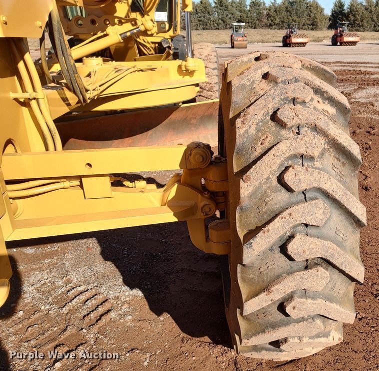 image for item DR6794 2006 Caterpillar 140H  motor grader