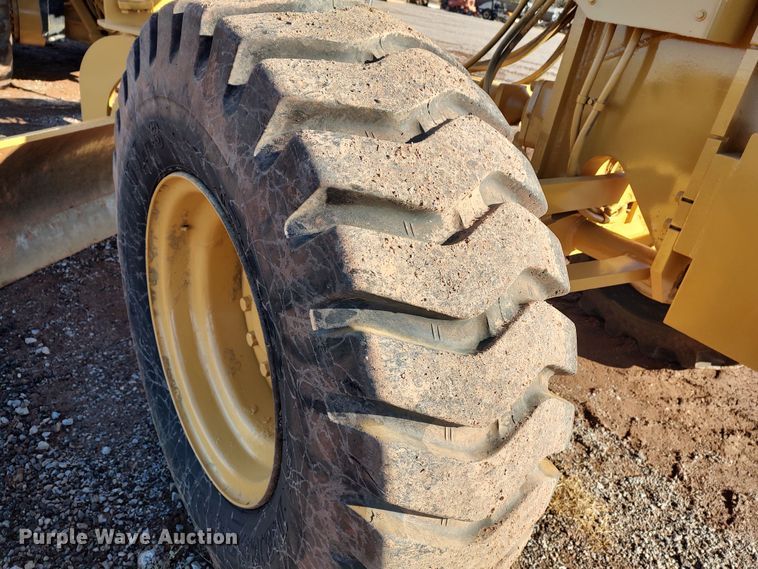 image for item DR6794 2006 Caterpillar 140H  motor grader