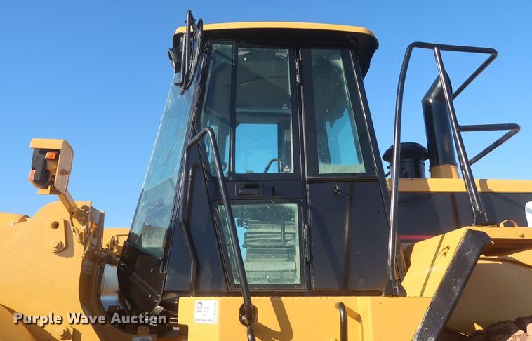 image for item DR6796 2001 Caterpillar 966G  wheel loader