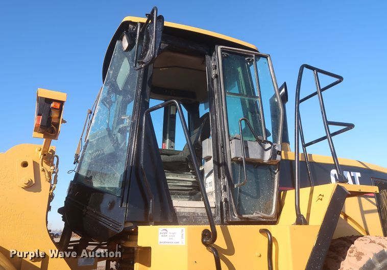 image for item DR6796 2001 Caterpillar 966G  wheel loader