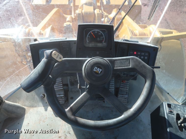 image for item DR6796 2001 Caterpillar 966G  wheel loader