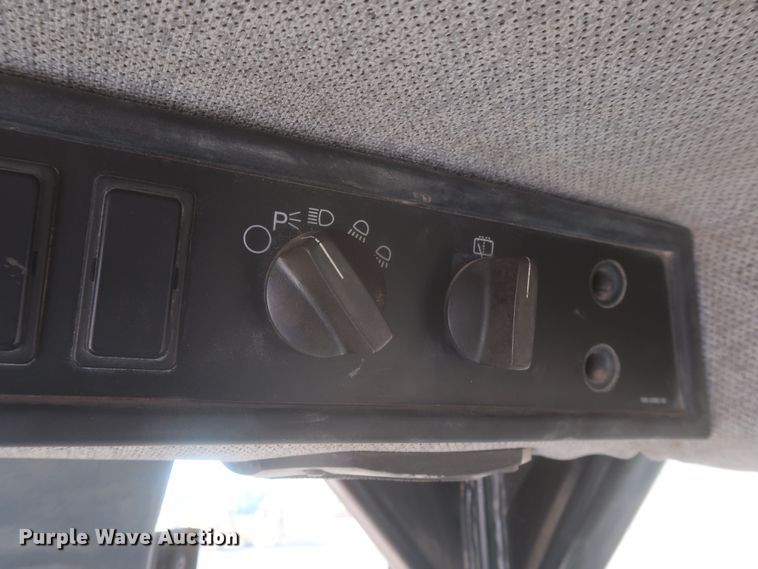 image for item DR6796 2001 Caterpillar 966G  wheel loader