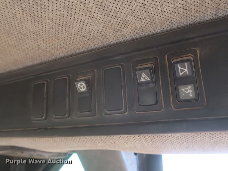 image for item DR6796 2001 Caterpillar 966G  wheel loader