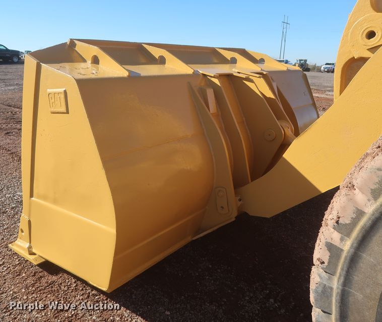 image for item DR6796 2001 Caterpillar 966G  wheel loader