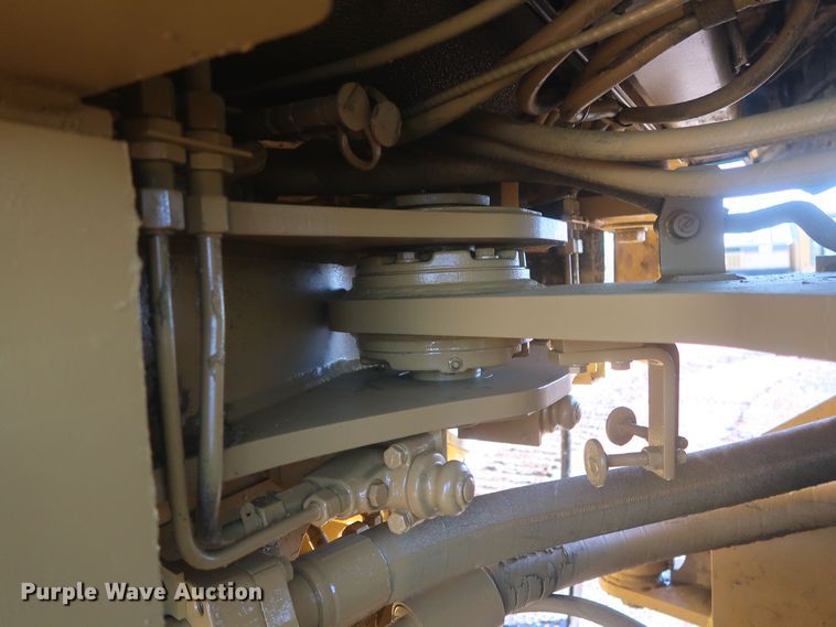 image for item DR6796 2001 Caterpillar 966G  wheel loader