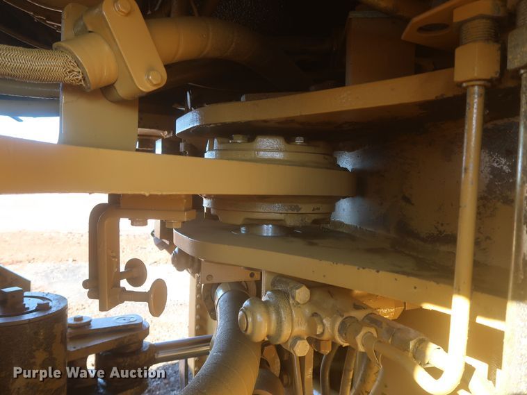 image for item DR6796 2001 Caterpillar 966G  wheel loader