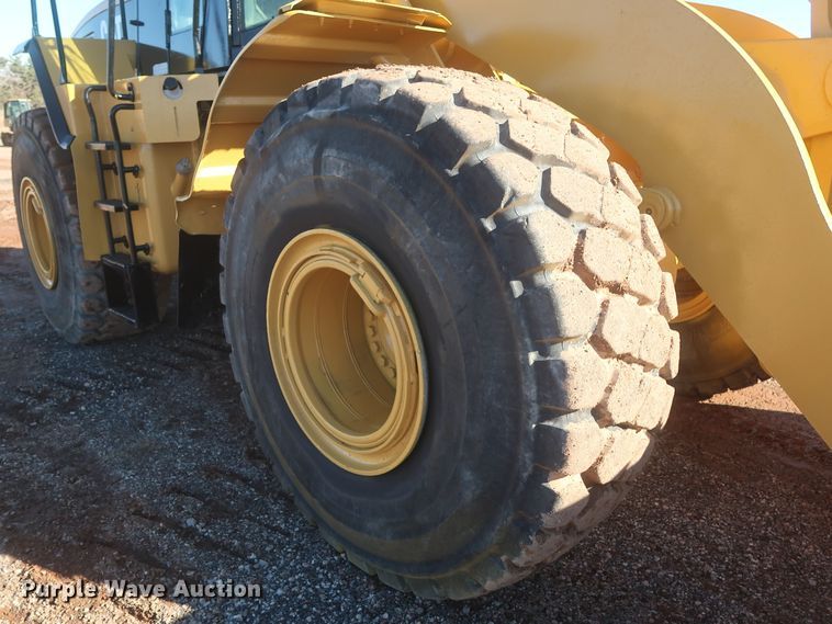 image for item DR6796 2001 Caterpillar 966G  wheel loader