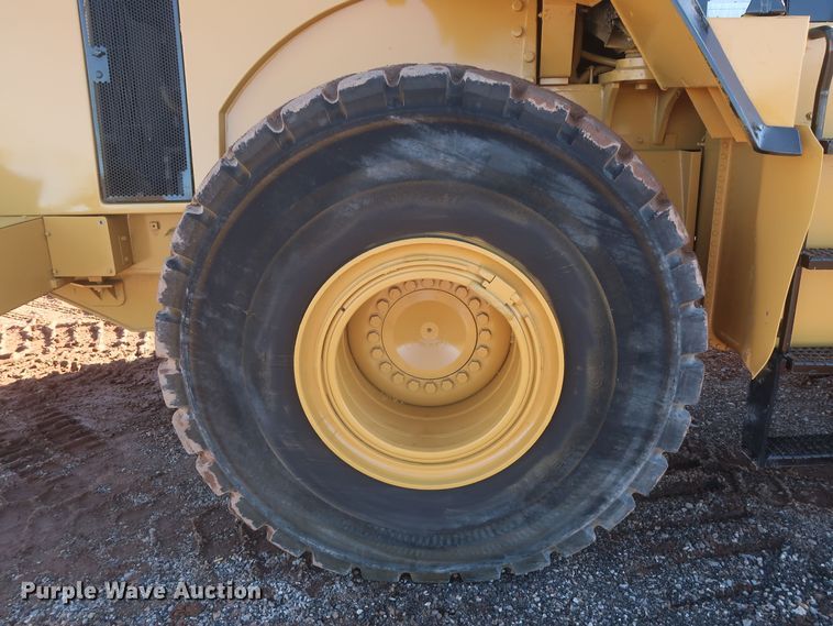 image for item DR6796 2001 Caterpillar 966G  wheel loader
