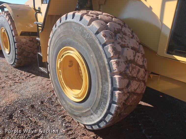 image for item DR6796 2001 Caterpillar 966G  wheel loader
