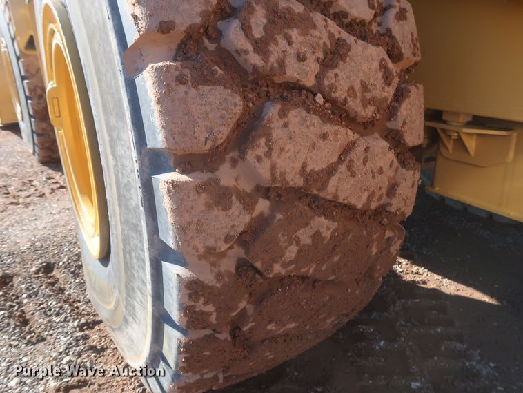 image for item DR6796 2001 Caterpillar 966G  wheel loader