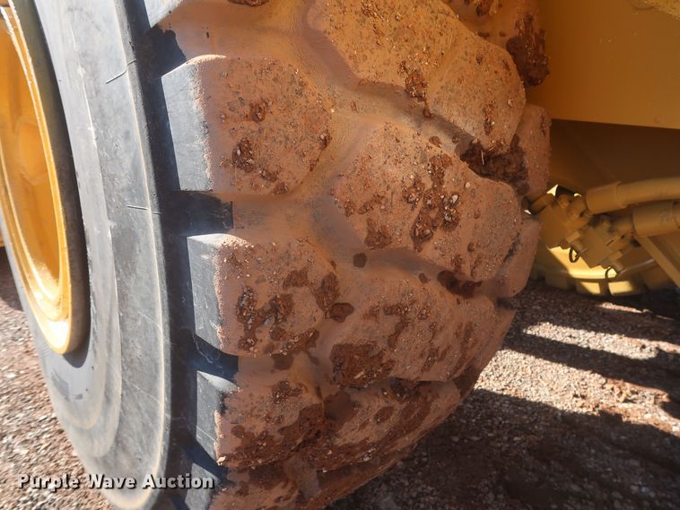 image for item DR6796 2001 Caterpillar 966G  wheel loader