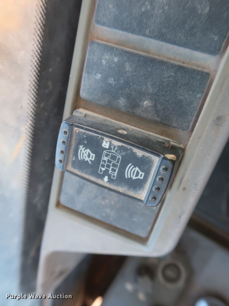 image for item DR6800 2013 John Deere 85G mini excavator