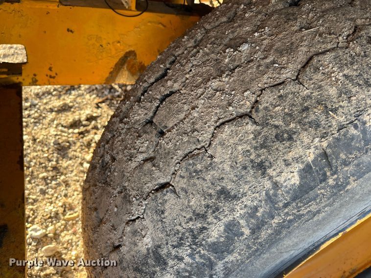 image for item DR7368 1988 Blaw-Knox RW100  road widener