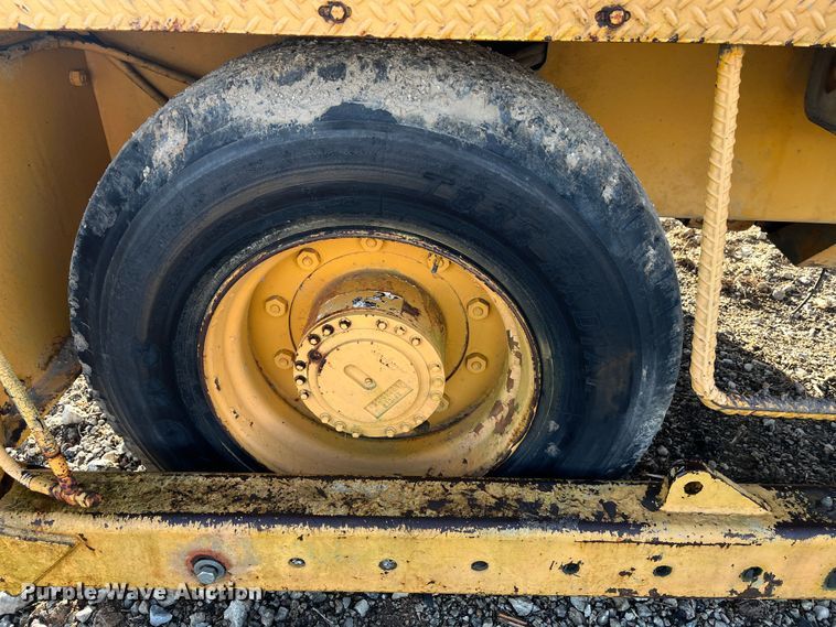 image for item DR7368 1988 Blaw-Knox RW100  road widener