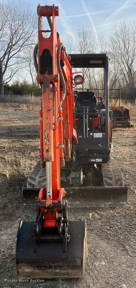 image for item DR7370 2014 Kubota KX71-3  mini excavator