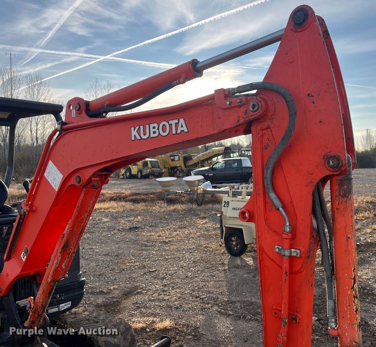 image for item DR7370 2014 Kubota KX71-3  mini excavator