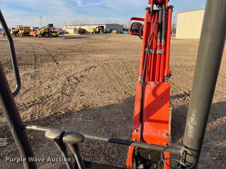 image for item DR7370 2014 Kubota KX71-3  mini excavator