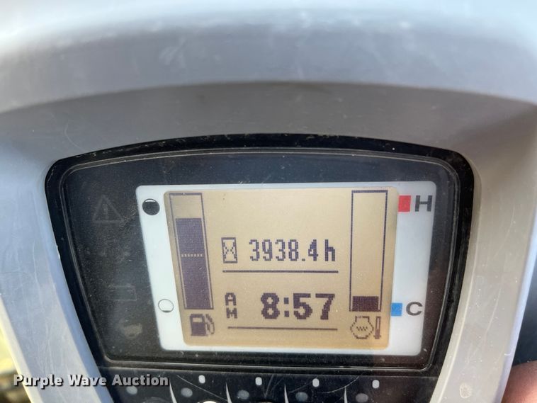 image for item DR7371 2014 Kubota KX040-4  mini excavator