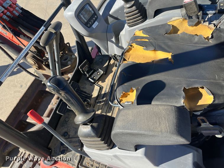 image for item DR7384 2010 Kubota KX040-4  mini excavator