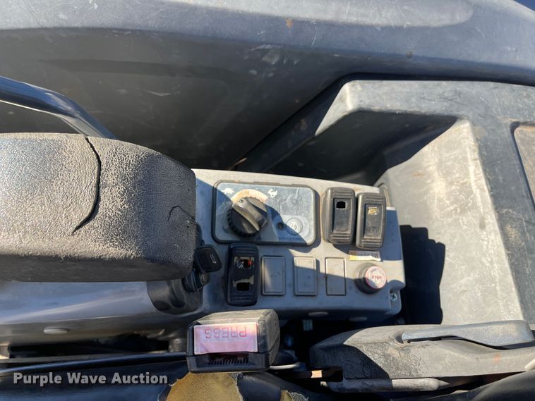 image for item DR7386 2013 Kubota KX040-4  mini excavator