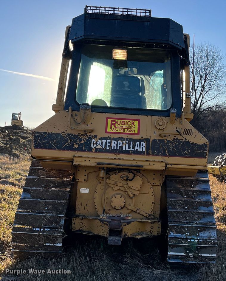 image for item DR7387 1997 Caterpillar D5M XL  dozer