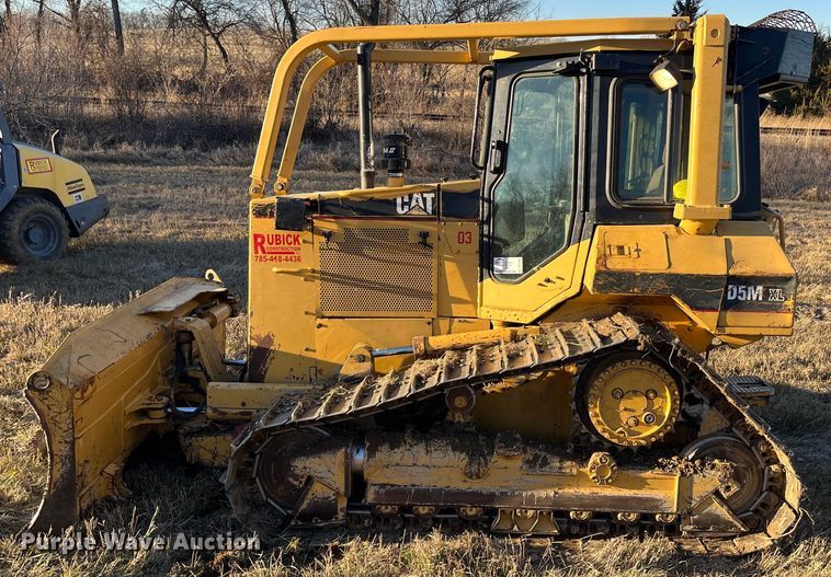 image for item DR7387 1997 Caterpillar D5M XL  dozer
