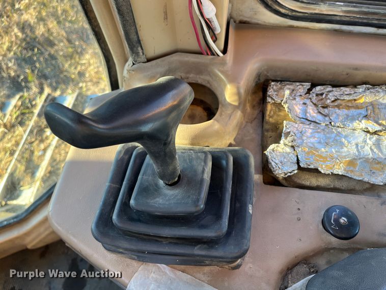 image for item DR7387 1997 Caterpillar D5M XL  dozer