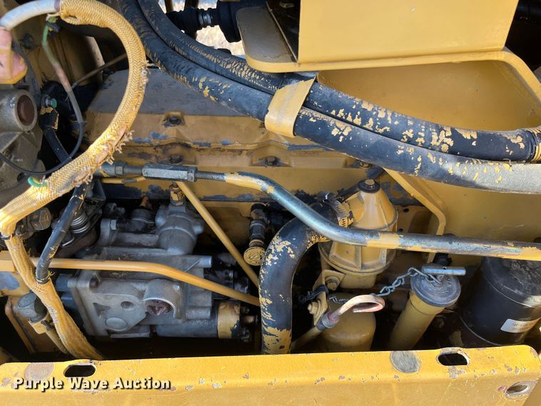 image for item DR7387 1997 Caterpillar D5M XL  dozer