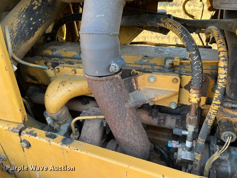 image for item DR7387 1997 Caterpillar D5M XL  dozer