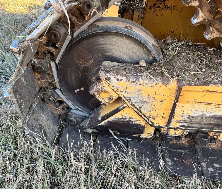 image for item DR7387 1997 Caterpillar D5M XL  dozer