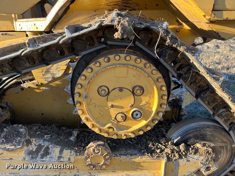 image for item DR7387 1997 Caterpillar D5M XL  dozer