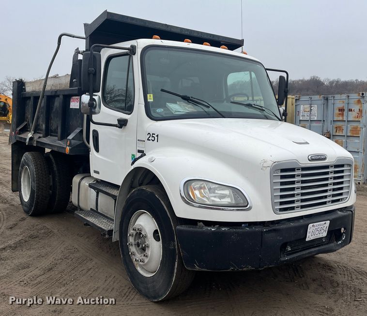 image for item DR7398 2007 Freightliner Businesss Class M2  dump truck