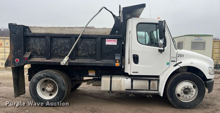 image for item DR7398 2007 Freightliner Businesss Class M2  dump truck