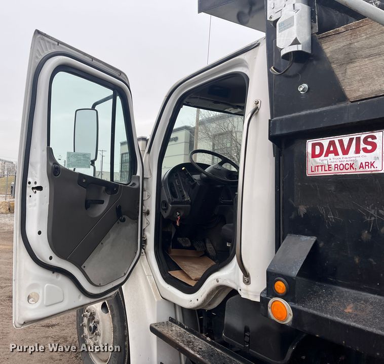 image for item DR7398 2007 Freightliner Businesss Class M2  dump truck