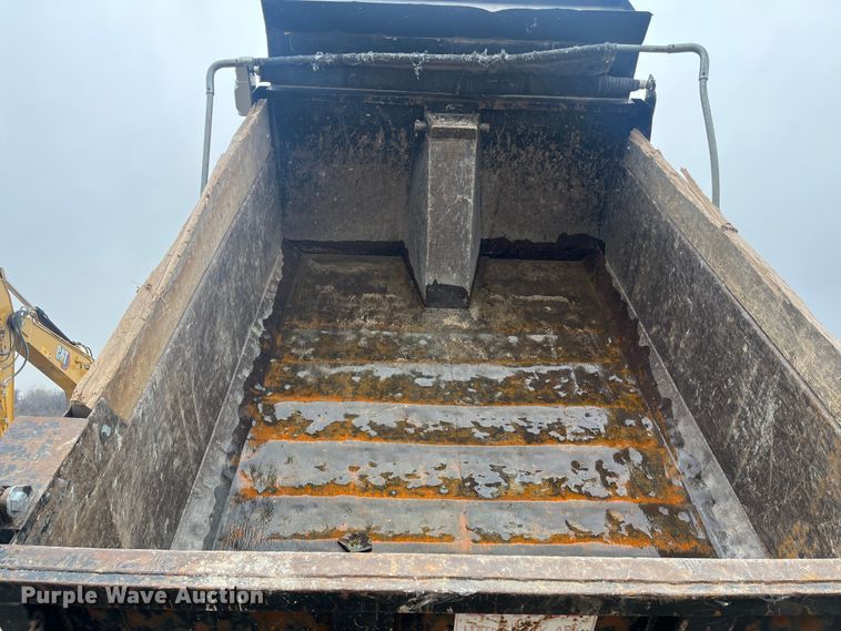 image for item DR7398 2007 Freightliner Businesss Class M2  dump truck