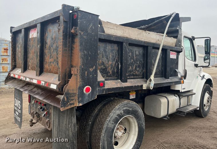image for item DR7398 2007 Freightliner Businesss Class M2  dump truck