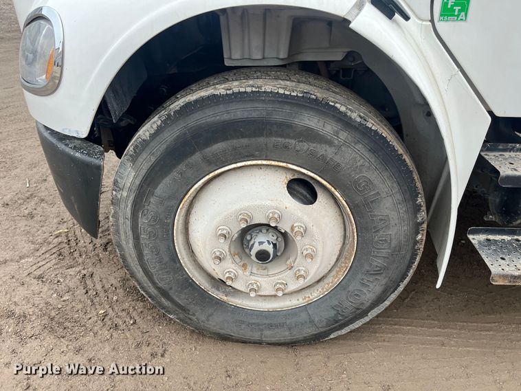 image for item DR7398 2007 Freightliner Businesss Class M2  dump truck