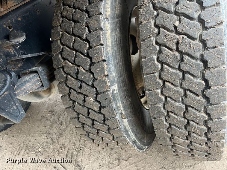 image for item DR7398 2007 Freightliner Businesss Class M2  dump truck