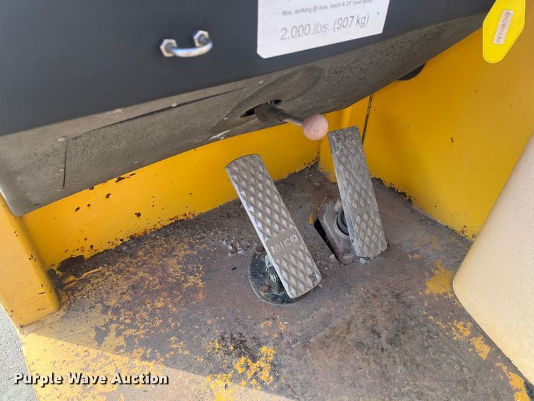 image for item DR7407 Pettibone 6044  telehandler