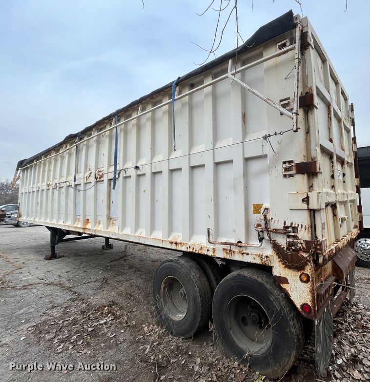 image for item DR7413 2002 Steco  refuse trailer