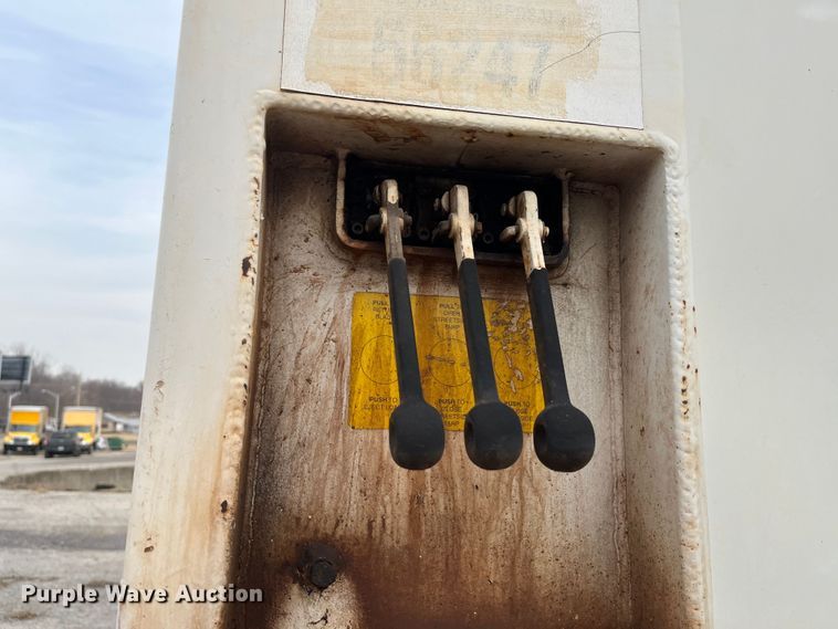 image for item DR7413 2002 Steco  refuse trailer