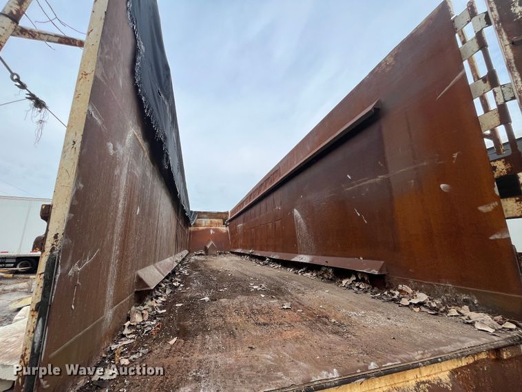 image for item DR7413 2002 Steco  refuse trailer